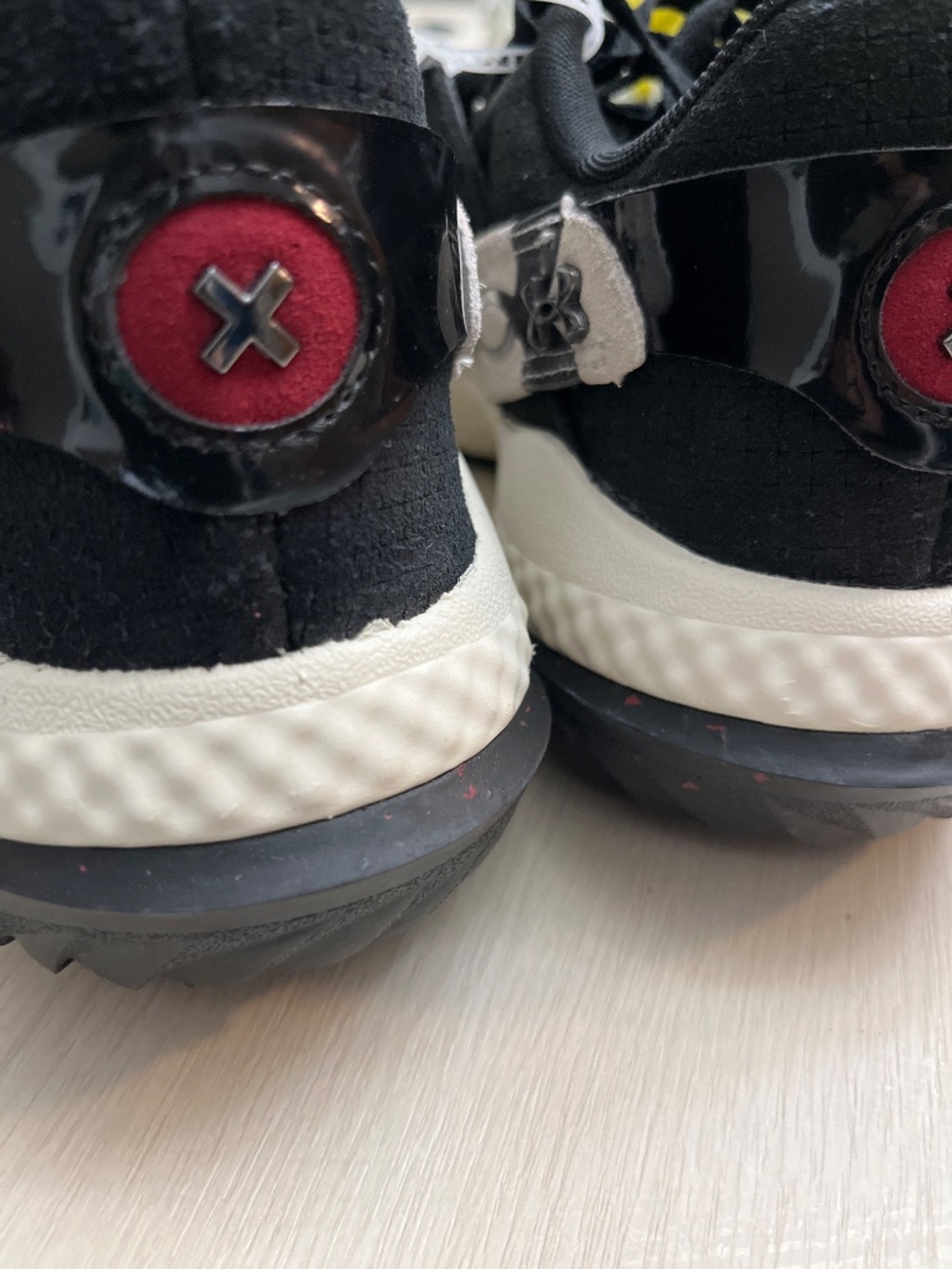 New Under Armour Men's Harper Turf Baseball Shoes - Picture 8 of 13